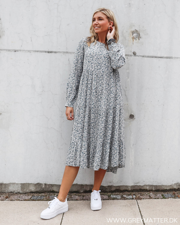 Pcmaggi kjole fra Pieces med blomsterprint