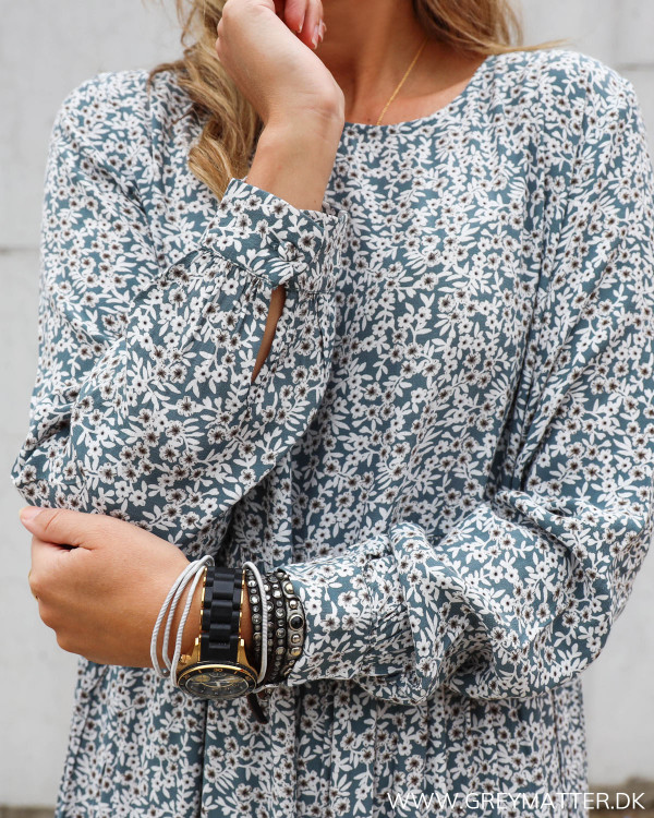 Kjole fra Pieces med blomsterprint