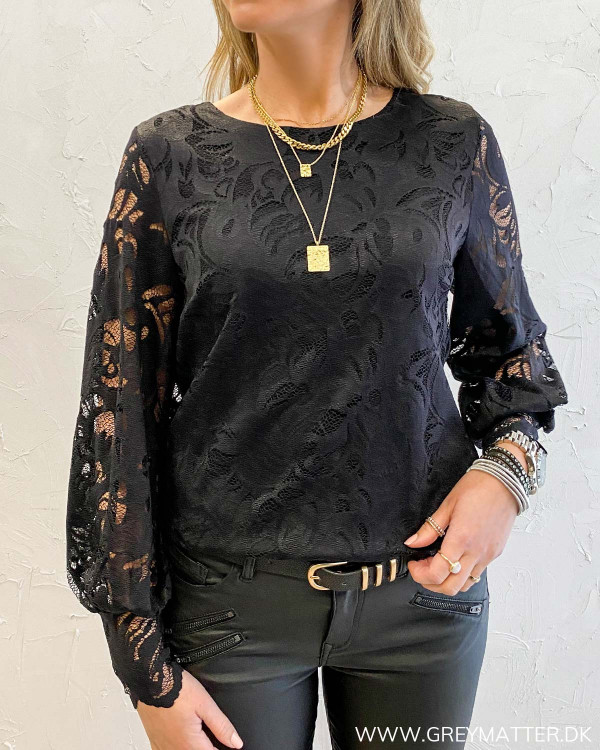 Vistasia Black Ballon Sleeve Top