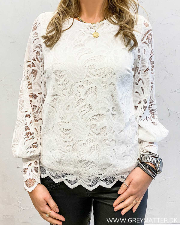 Vistasia Cloud Dancer Ballon Sleeve Top