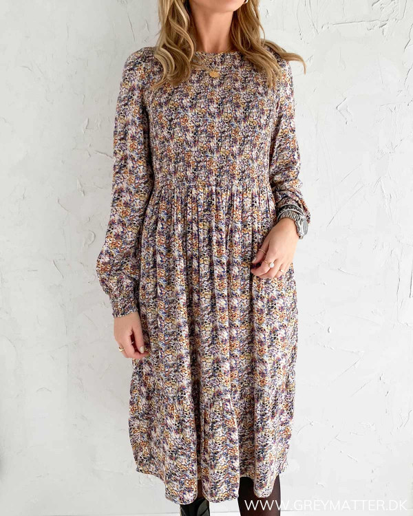 Smuk kjole fra Pieces med smock