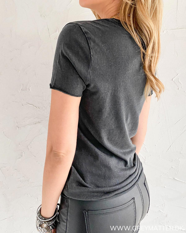 T-shirt i sort med print