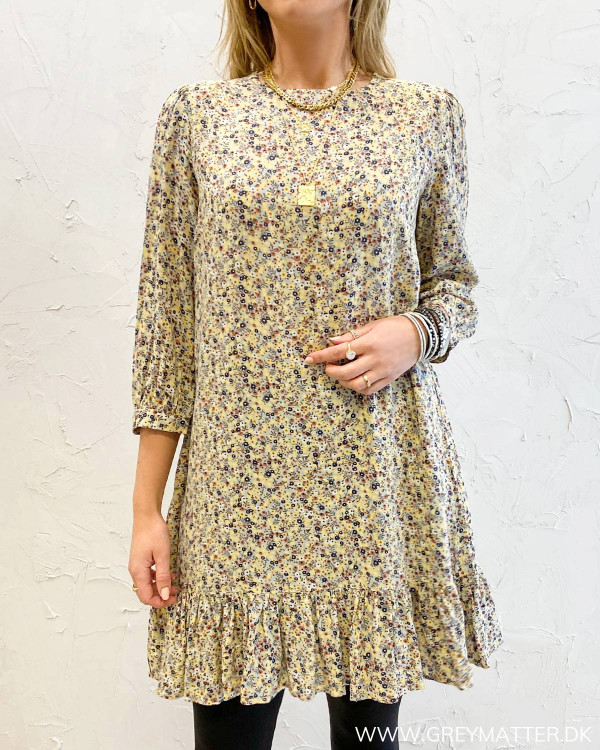 Pieces blomsterprint kjole med trekvart ærmer