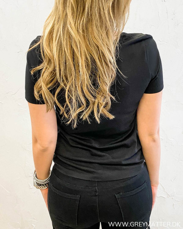 T-shirt til damer set bagfra