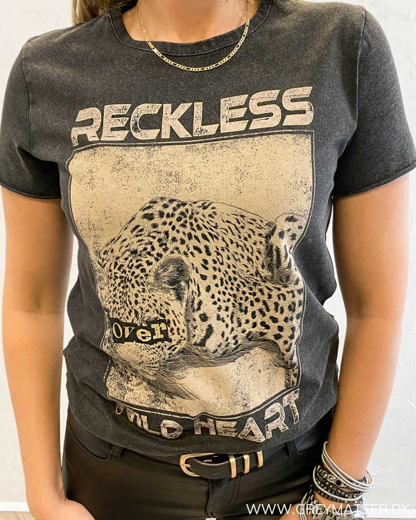 Onllucy Life Reckless Leopard T-Shirt