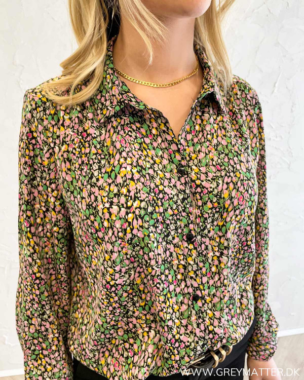 Vilucy Button Black Shirt