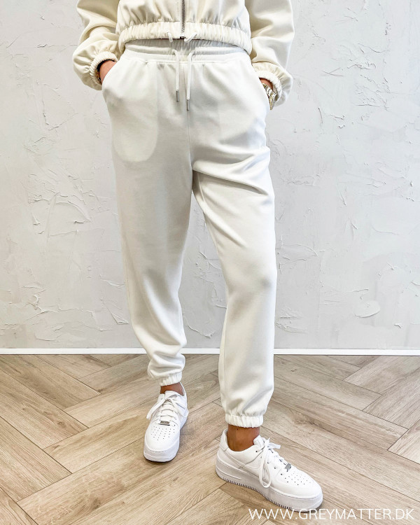 Onlscarlett Cloud Dancer Sweat Pants