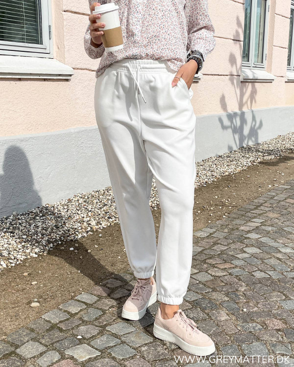 Onlscarlett Cloud Dancer Sweat Pants
