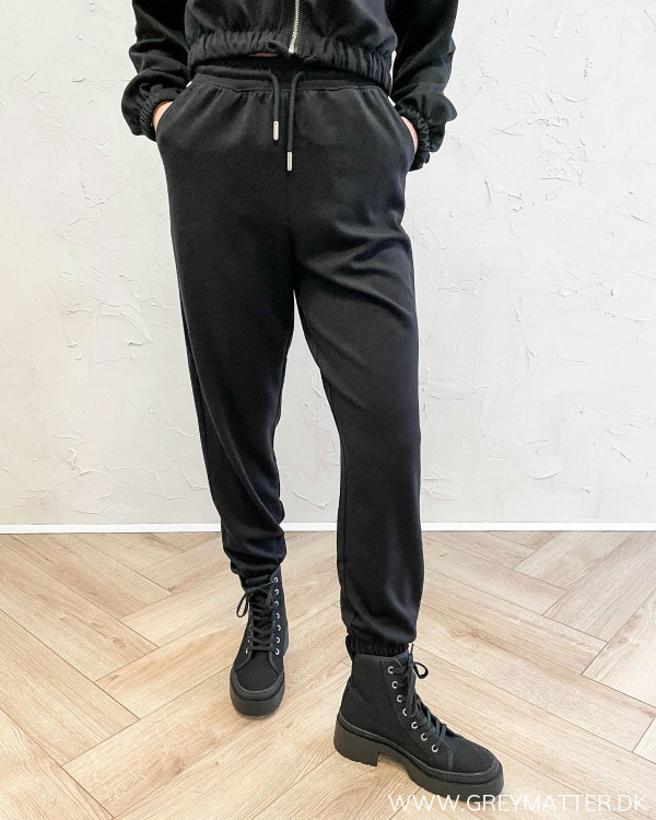 Onlscarlett Black Sweat Pants