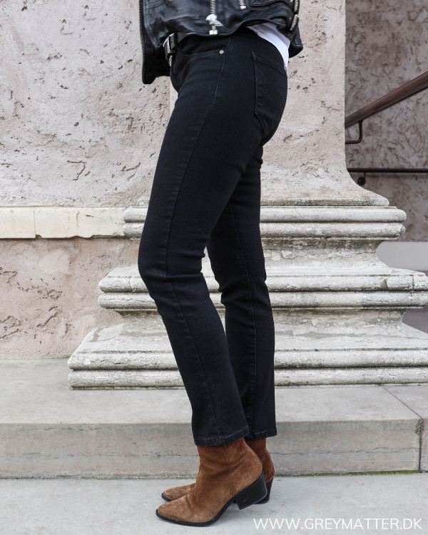 Sorte cropped jeans til damer