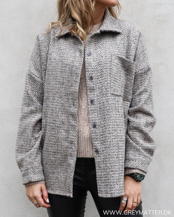 The Beige Fishbone Light Jacket
