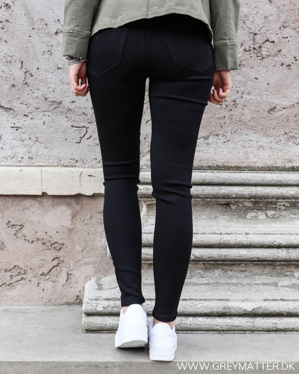 Sorte Vila jeans i skinny-fit pasform set bagfra