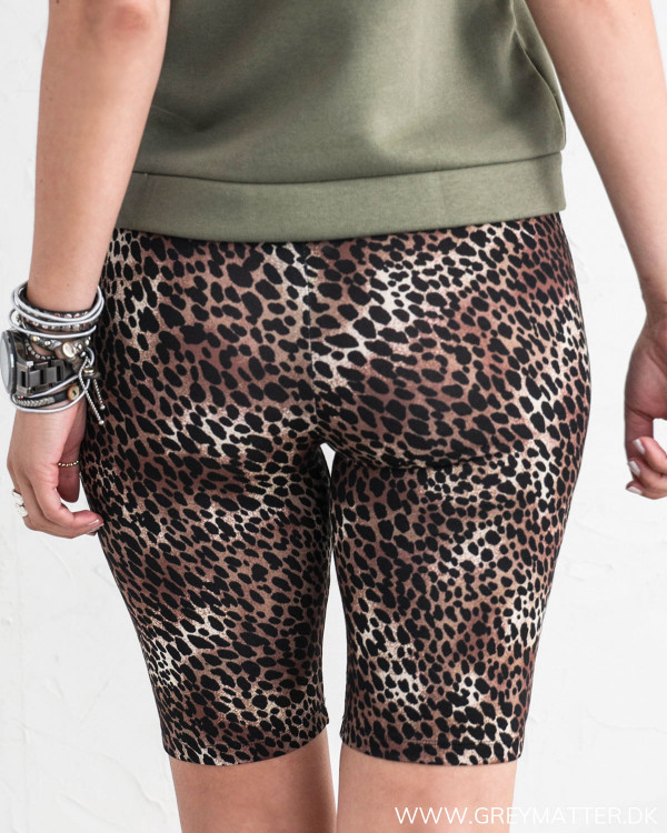 Shorts til under kjoler i leopardprint